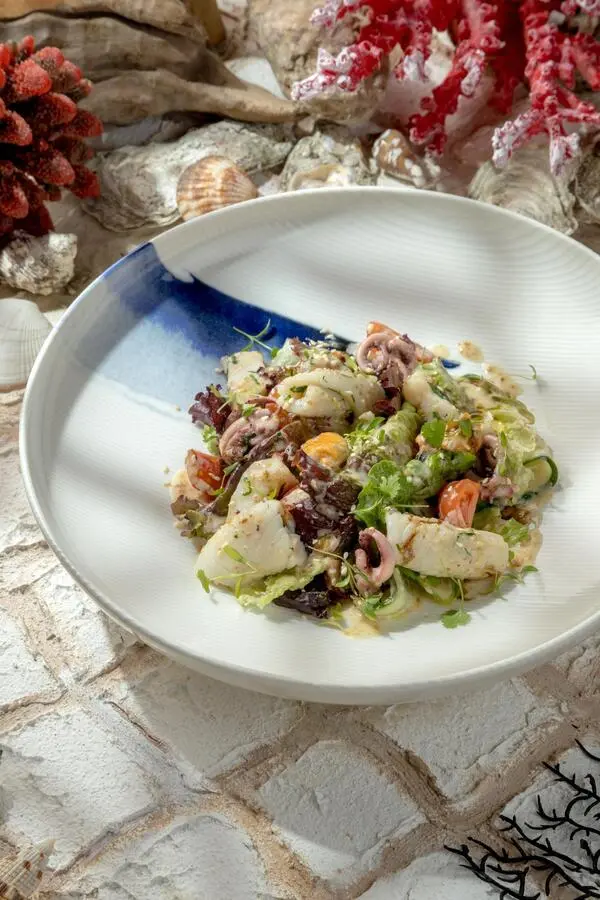 Салат с морепродуктами