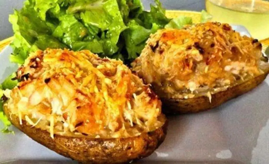 Картофель запеченный с грибами и сыром