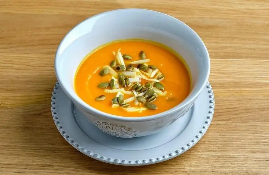 Тыквенный суп с копчёным сулугуни
