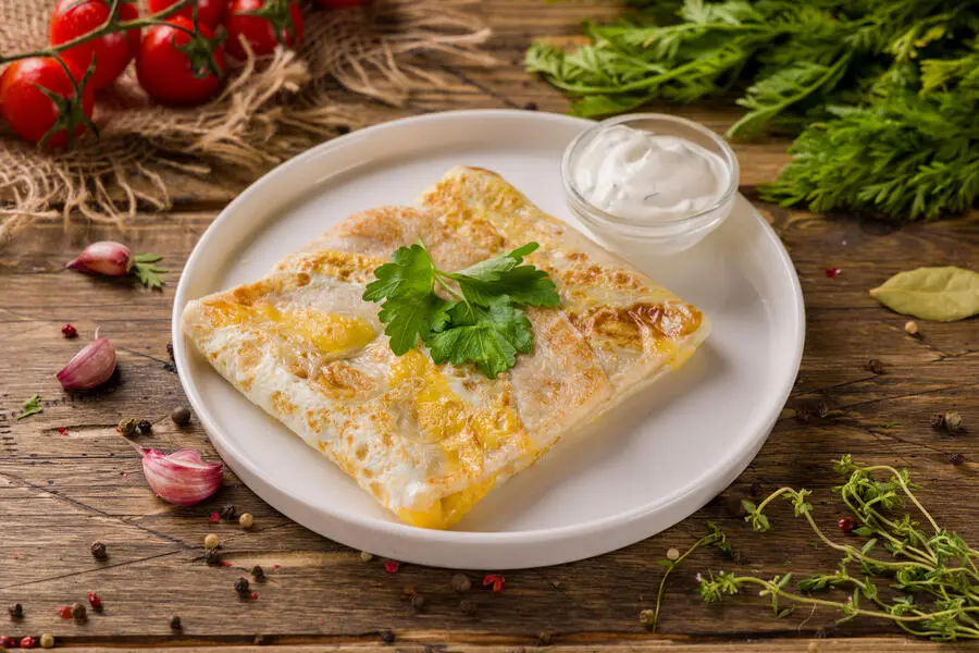 Налистник с яйцом и зеленью