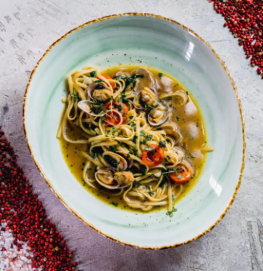 Паста с молюсками вонголе