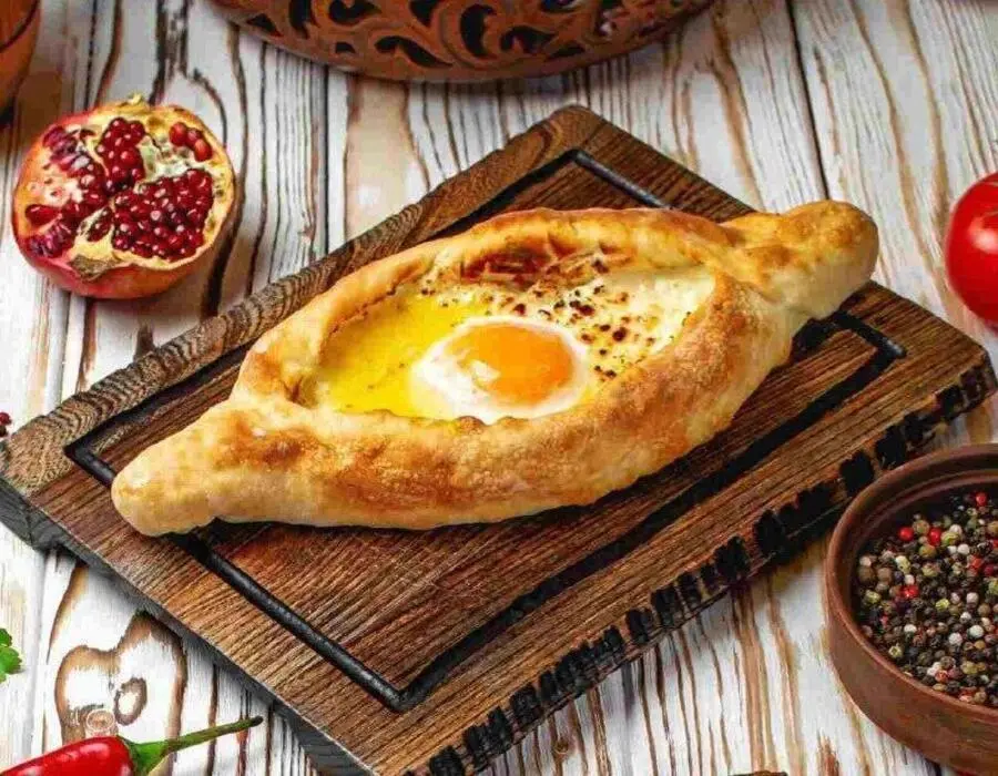 Хачапури по-аджарски