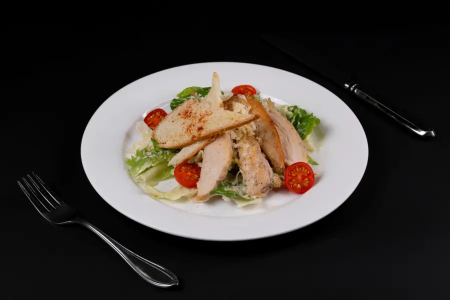 Цезарь с курицей