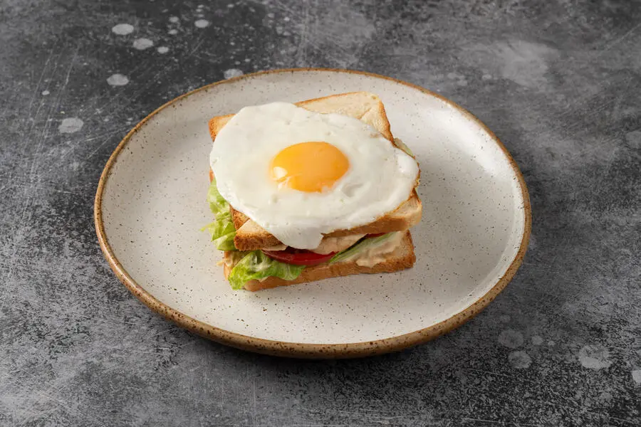 Французский сэндвич Крок-мадамблюдо