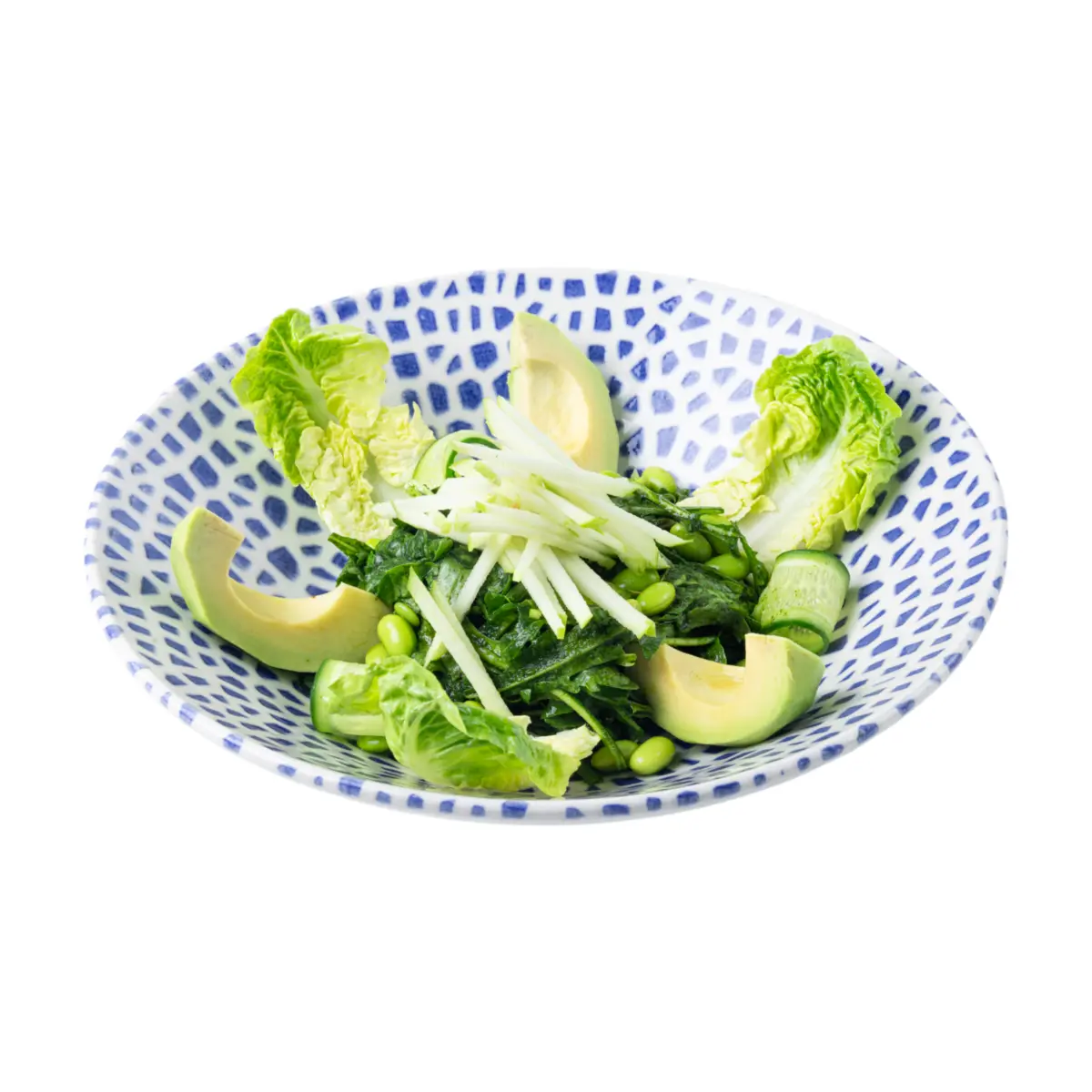 Большой зеленый салат с авокадо и мятной заправкой