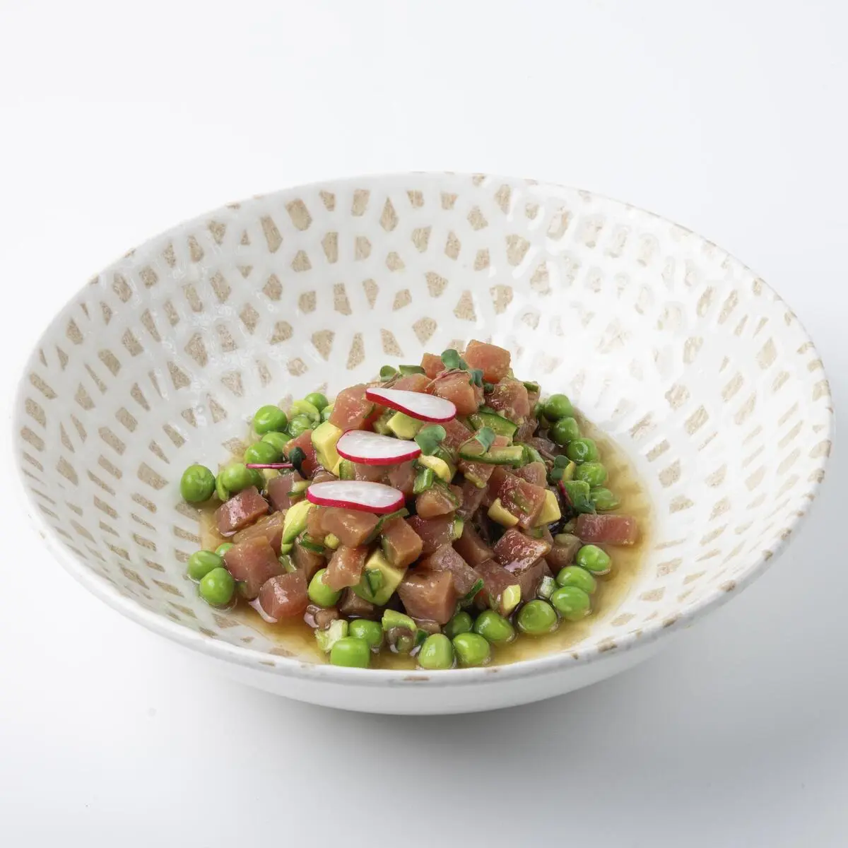 Тартар с тунцом и авокадо