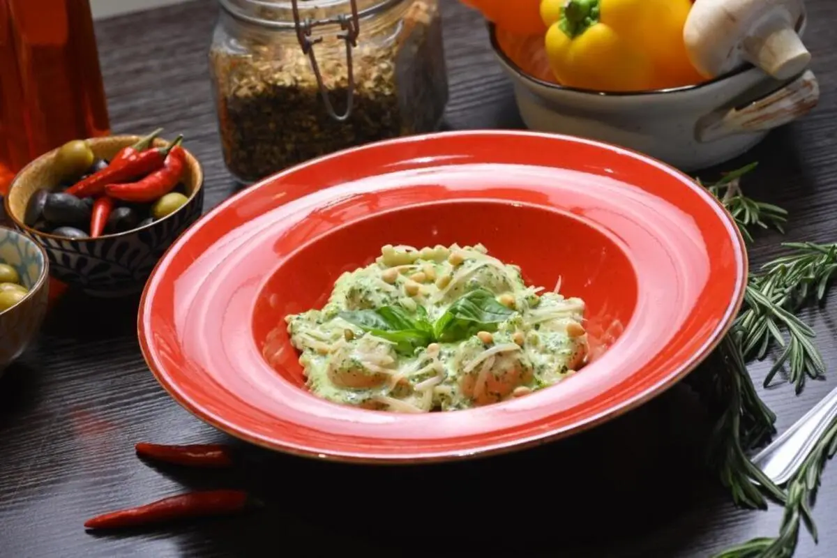 Равиоли с курицей и сыром