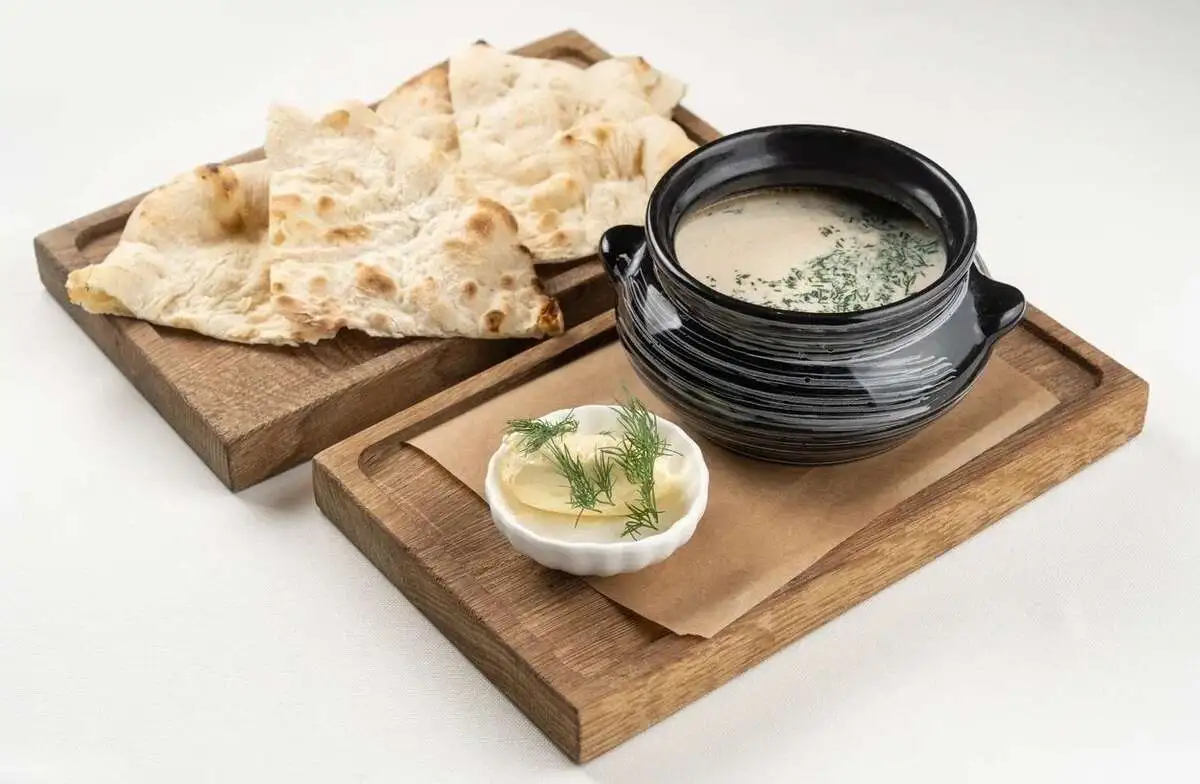 Сливочная уха с семгой и треской 