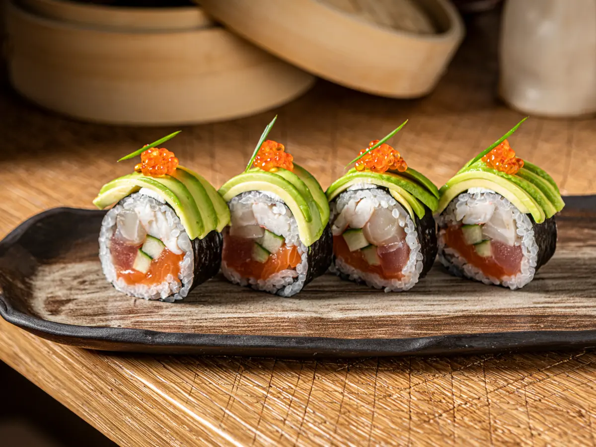 Futomaki Shrimp, salmon, sea bass, tuna