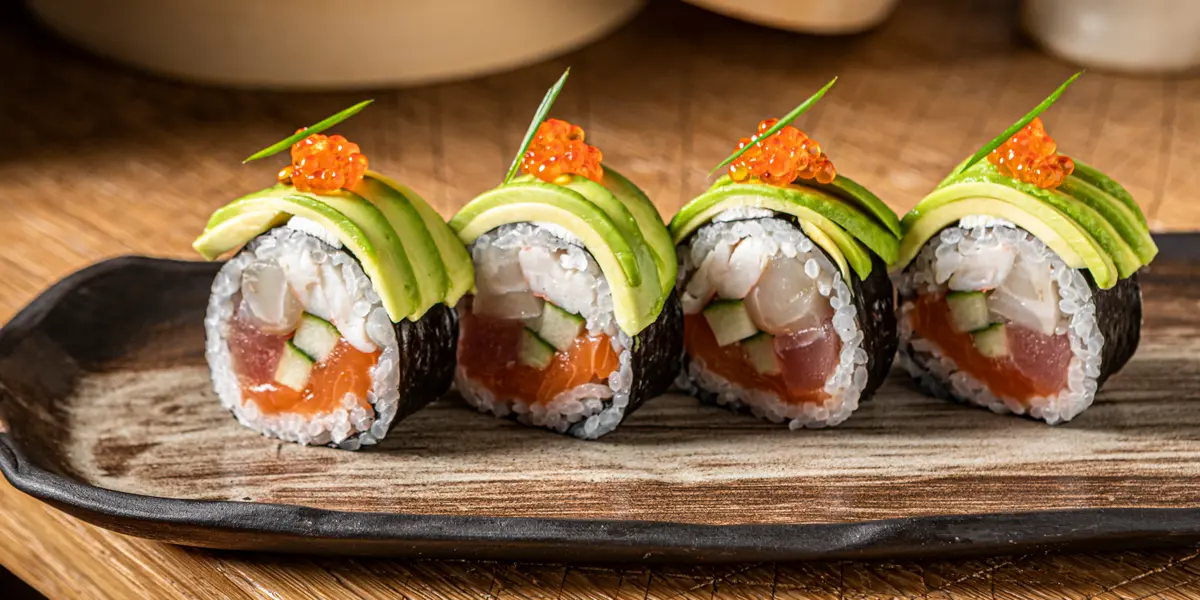 Futomaki Shrimp, salmon, sea bass, tuna