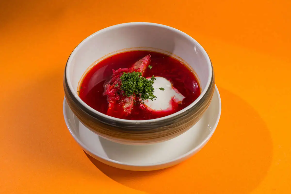 Борщ с ребром 