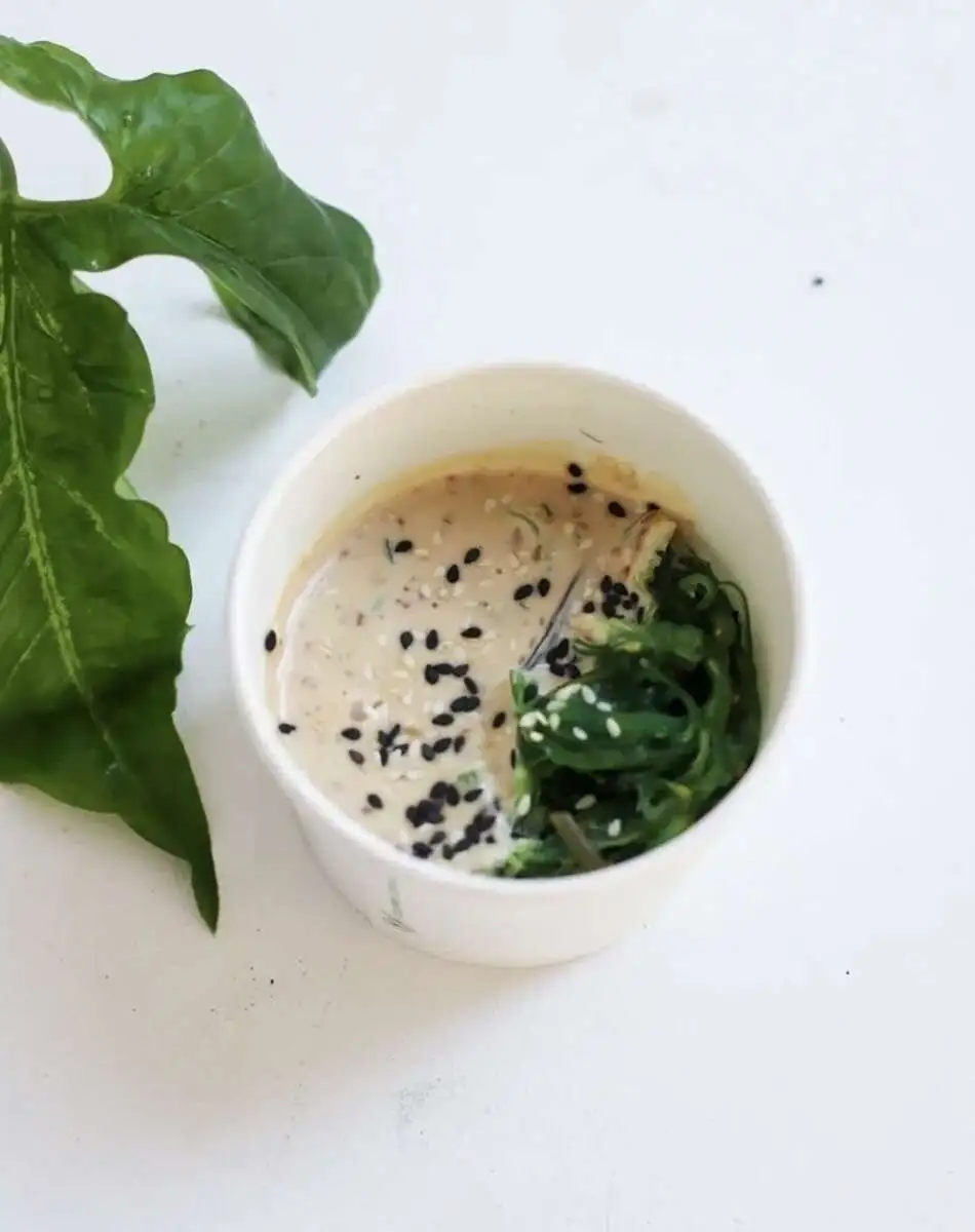 Чука с кунжутным соусом