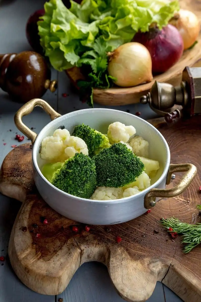 Брокколи и цветная капуста 