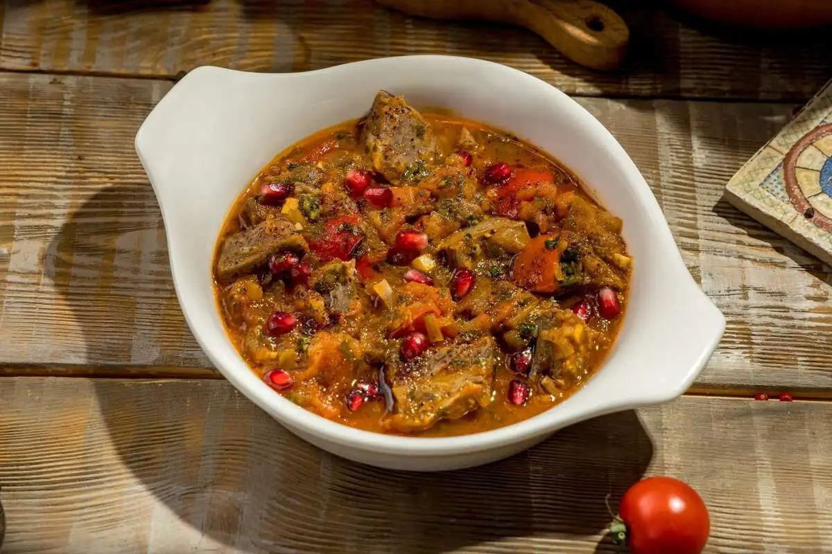 Чашушули из говядины с картофелем