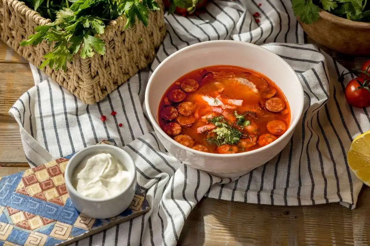 Солянка с тремя видами мяса