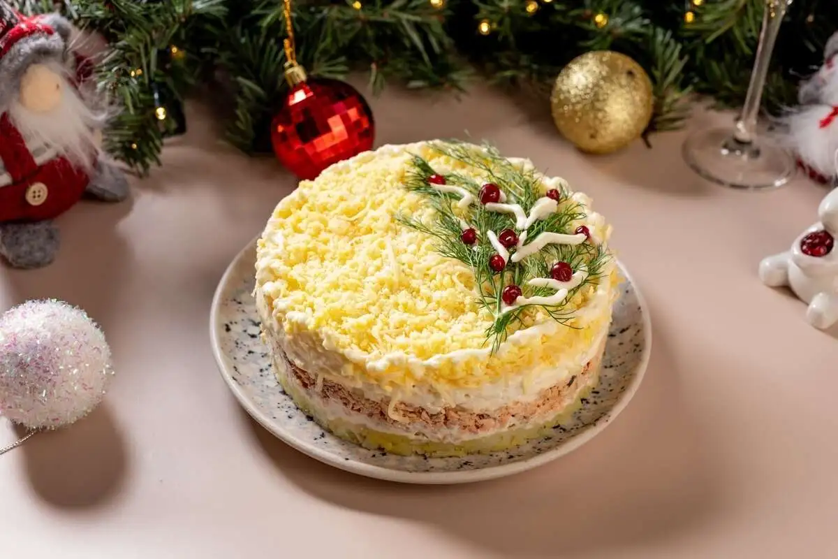 Салат Мимоза с горбушей Новый год