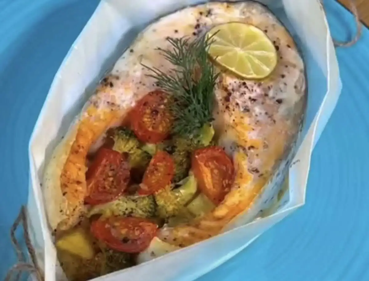 Сёмга, запечённая с овощами
