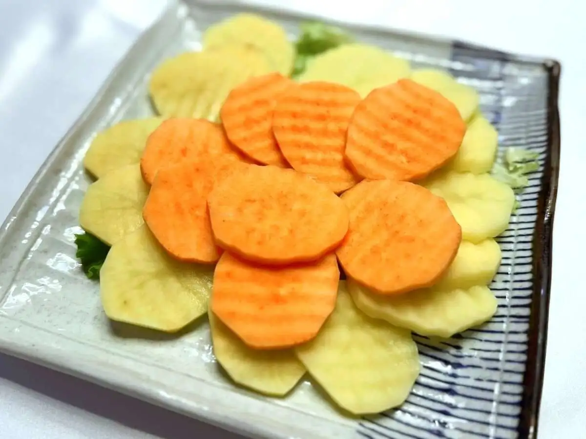 Батат и картофель 地瓜土豆拼盘