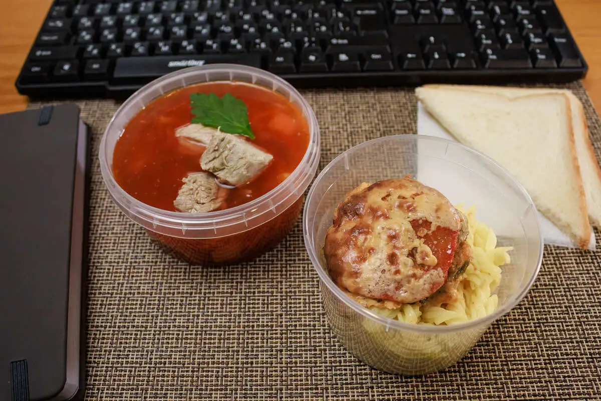 2 Мясной: Борщ со свининой, Гнездо мясное с макаронами