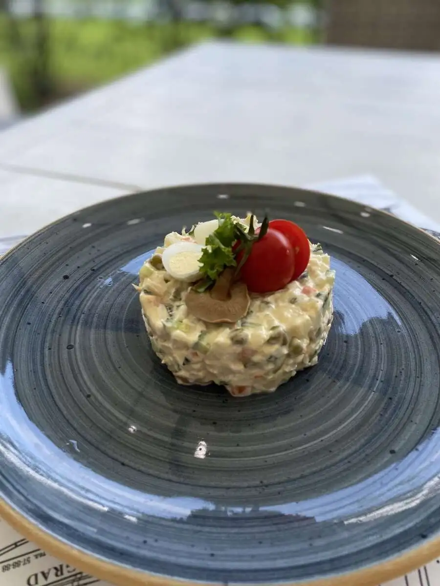 Оливье с курицей Д