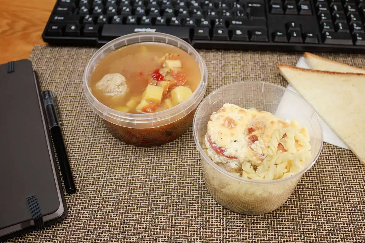 2 Мясной: Щи с тефтелей, Эскалоп из свинины с макаронами