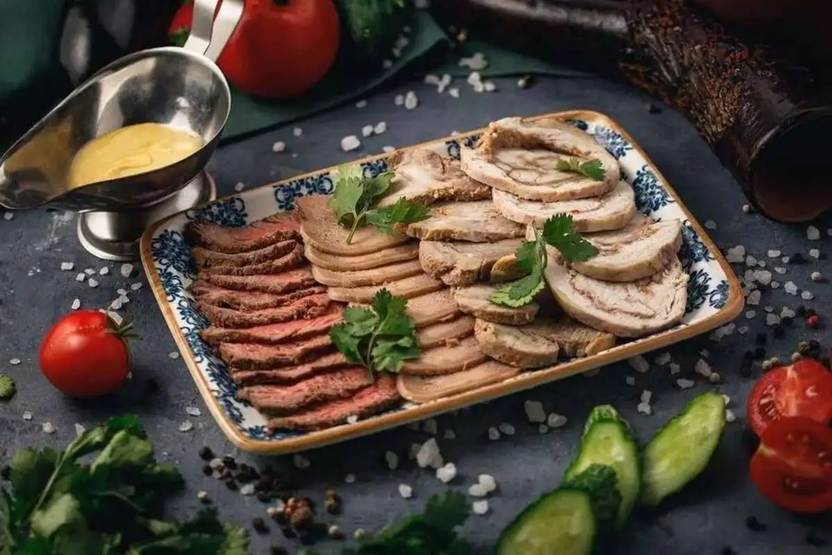 Мясная тарелка 