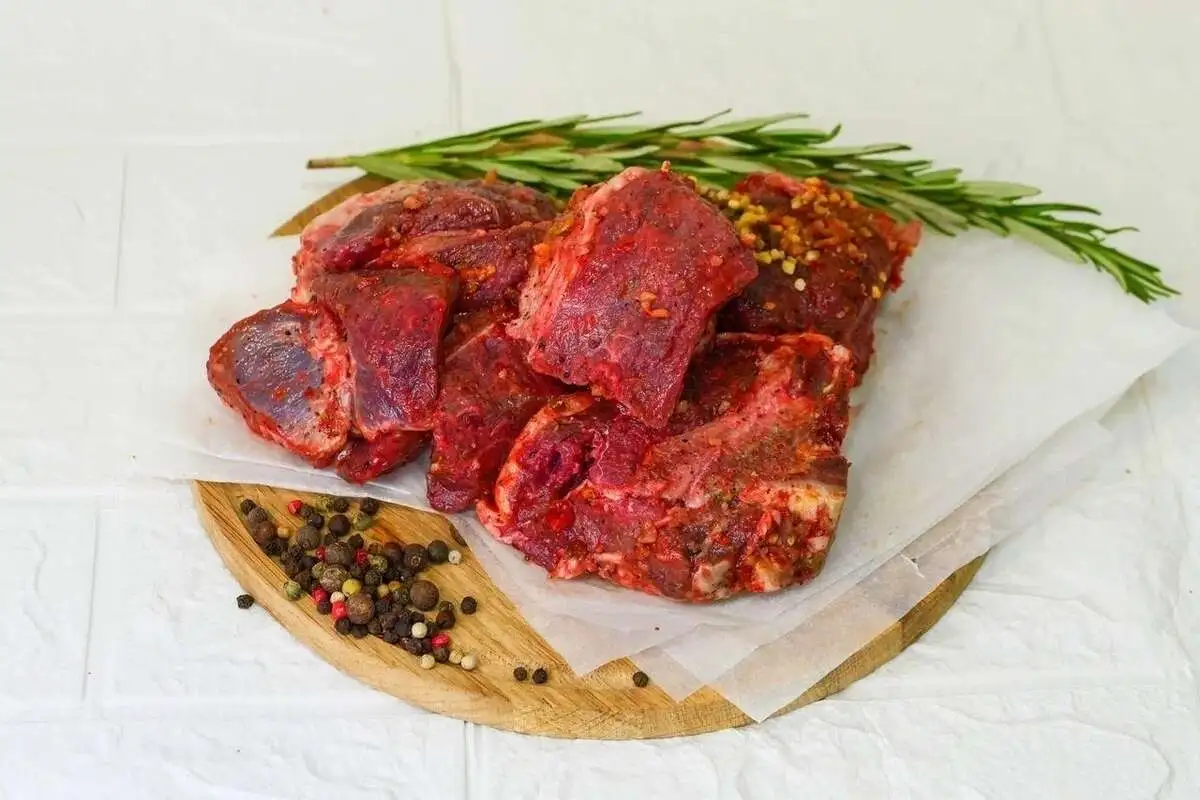 Шашлык из баранины в брусничном соусе