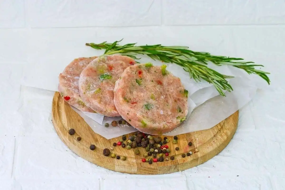 Котлеты из курицы с брокколи и болгарским перцем