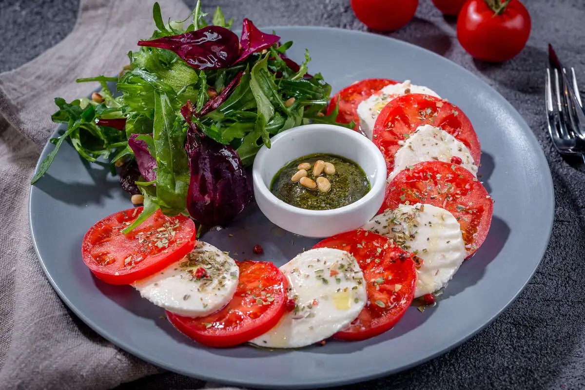 Салат Капрезе