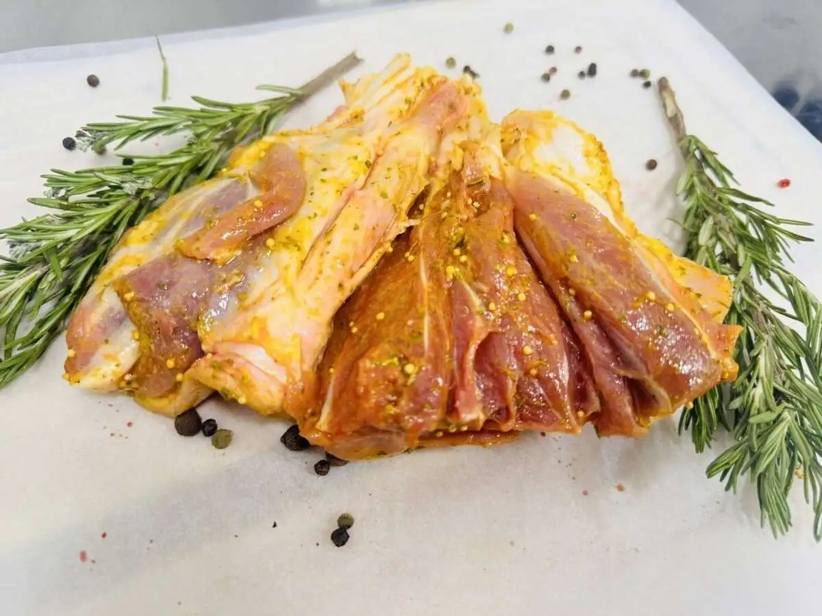 Рулька в горчичном соусе