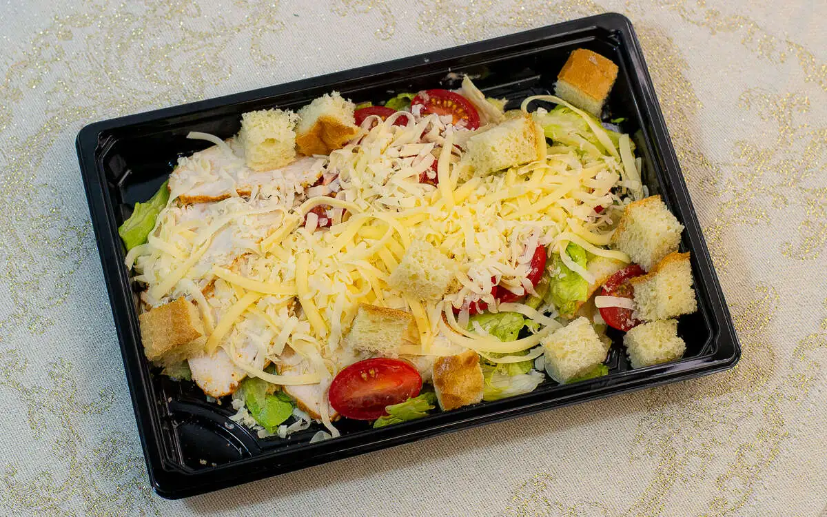 Цезарь с курицей