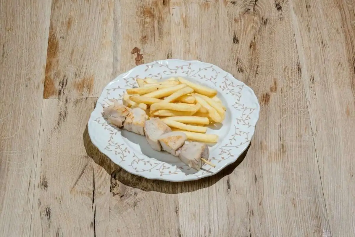 Шашлычок с картошечкой-фри