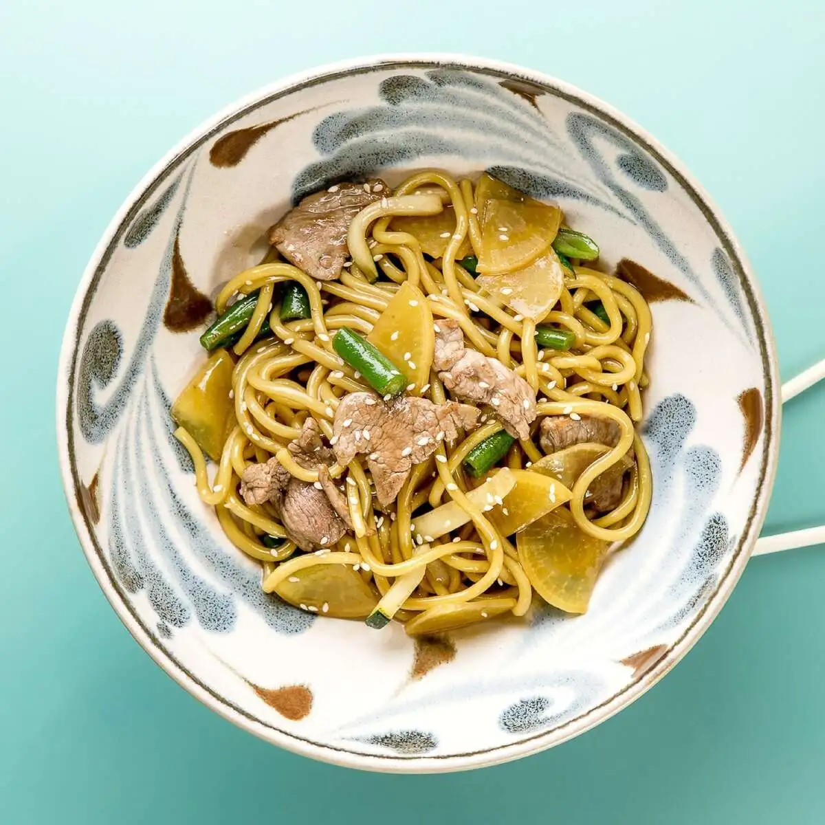 Рамен со свининой в карамельном терияки