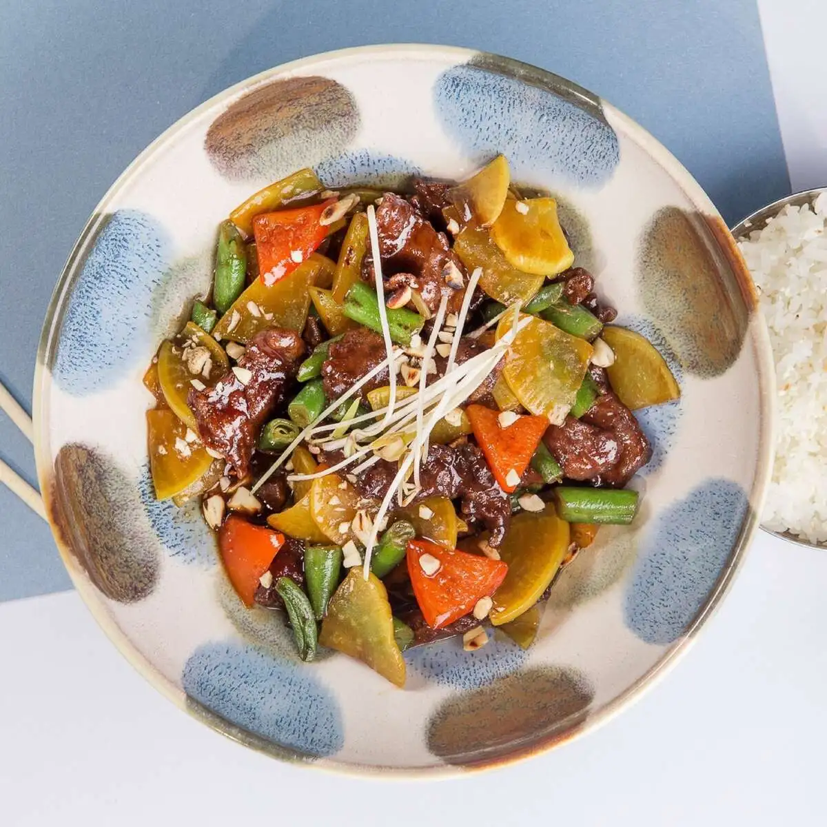 Вок с говядиной яки соба