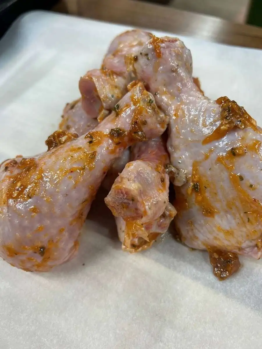 Куриная голень в ореховом маринаде