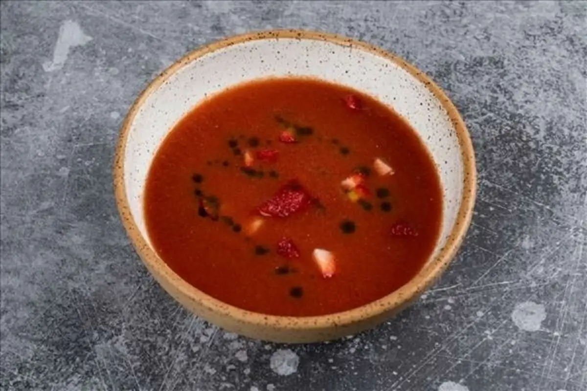 Гаспаччо с клубникой