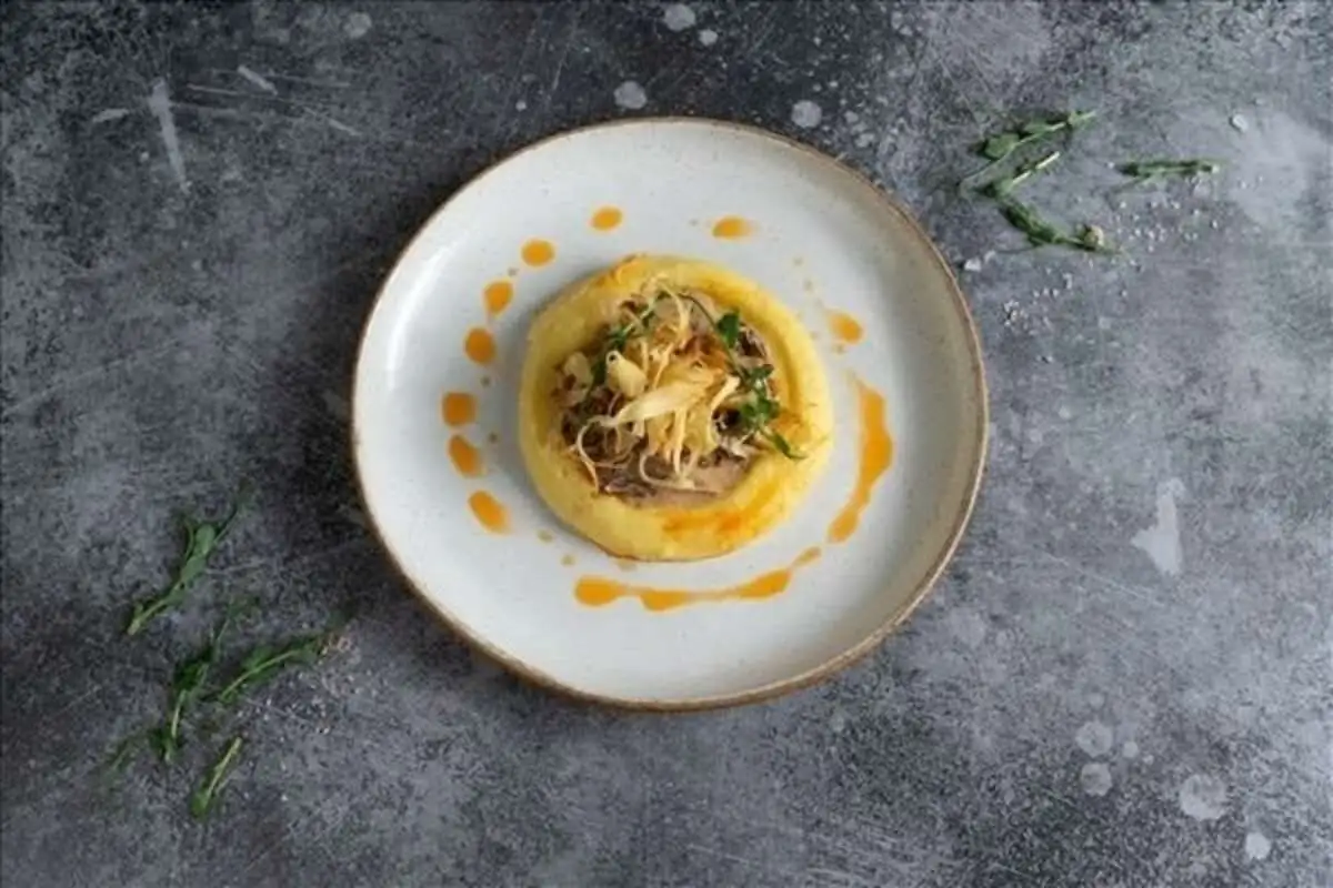 Говяжьи щечки с картофельным пюре