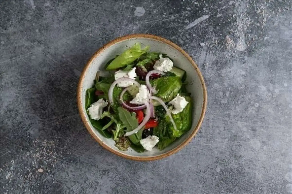 Греческий с сербской брынзой