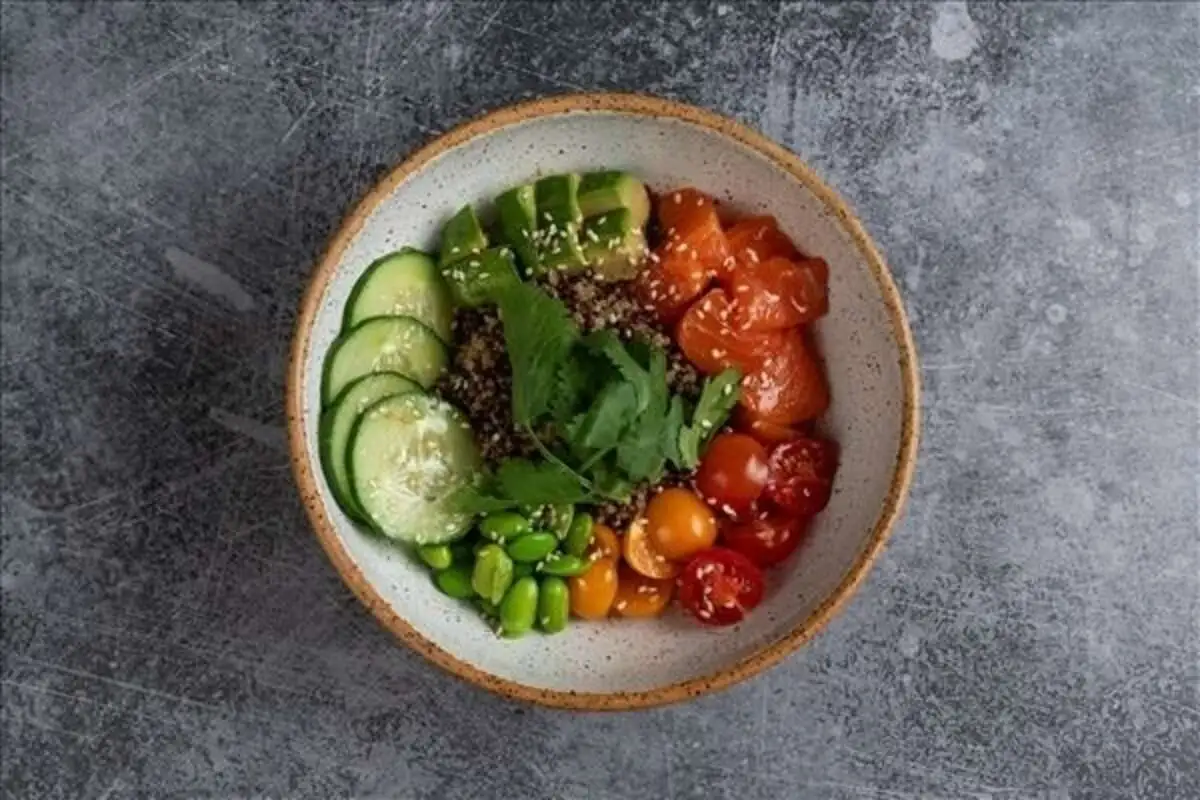 Поке с форелью