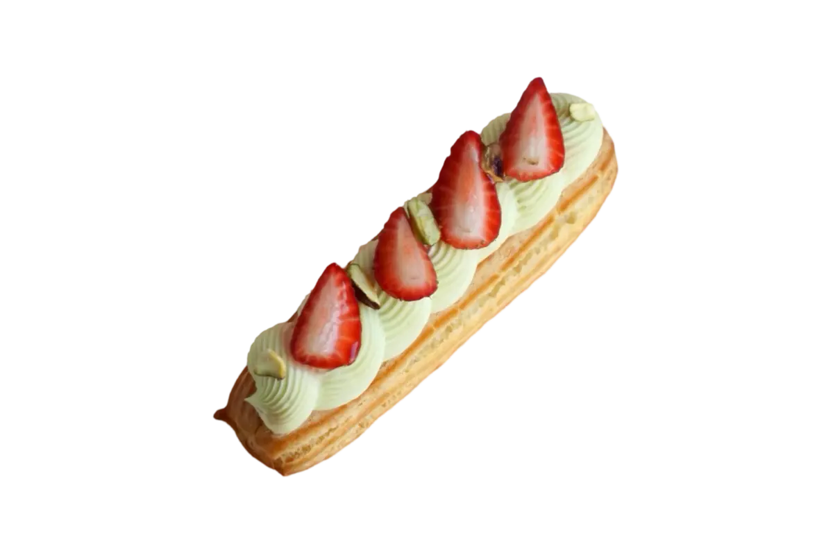 Эклер клубника-фисташка