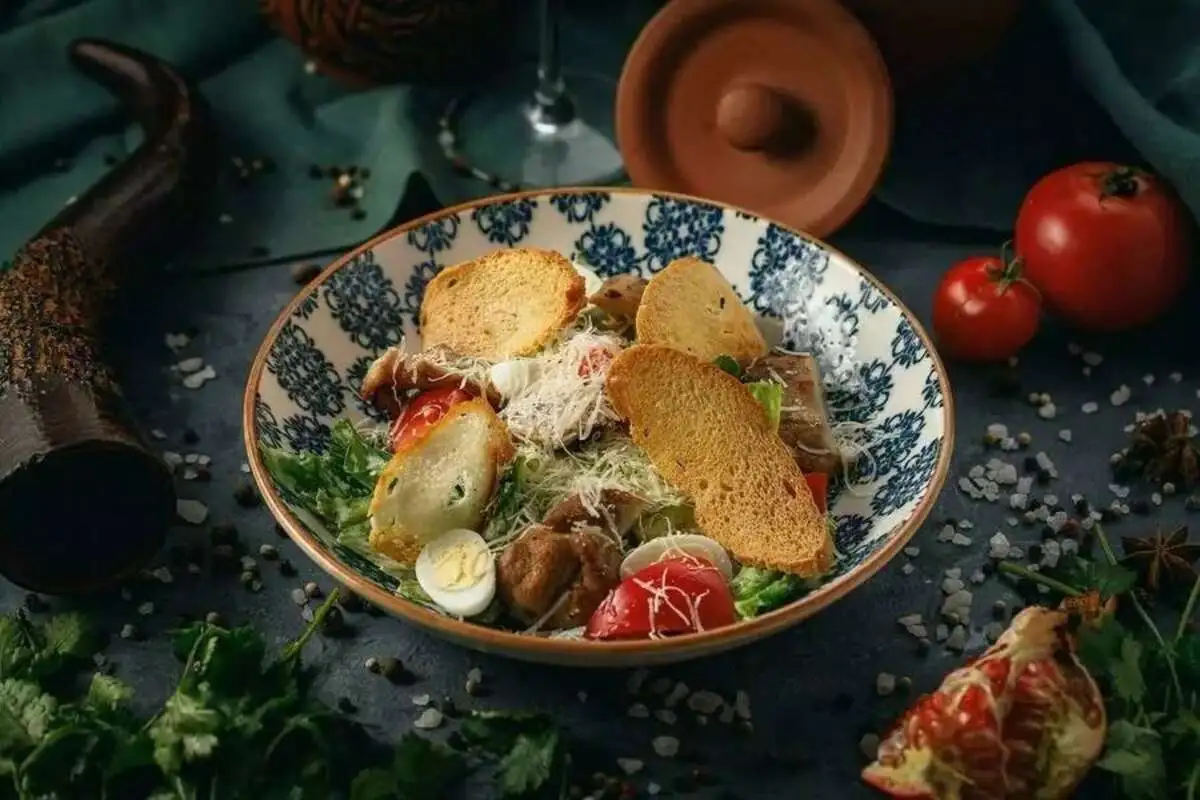 Цезарь с курицей