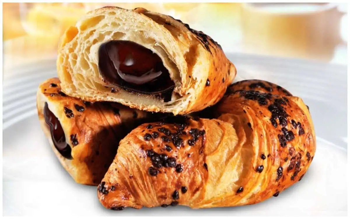 Круассан с шоколадом