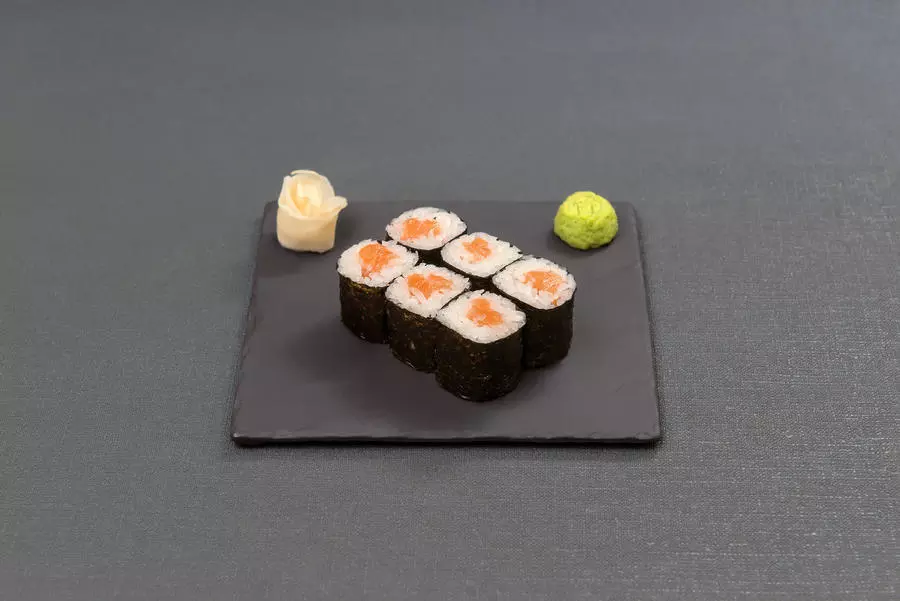 Ролл Сякемаки