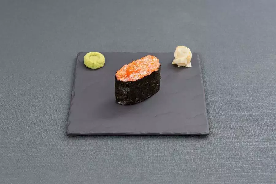 Гунканы с острым соусом