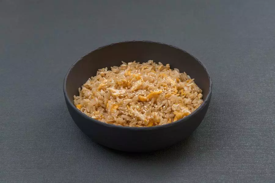 Жареный рис с яйцом