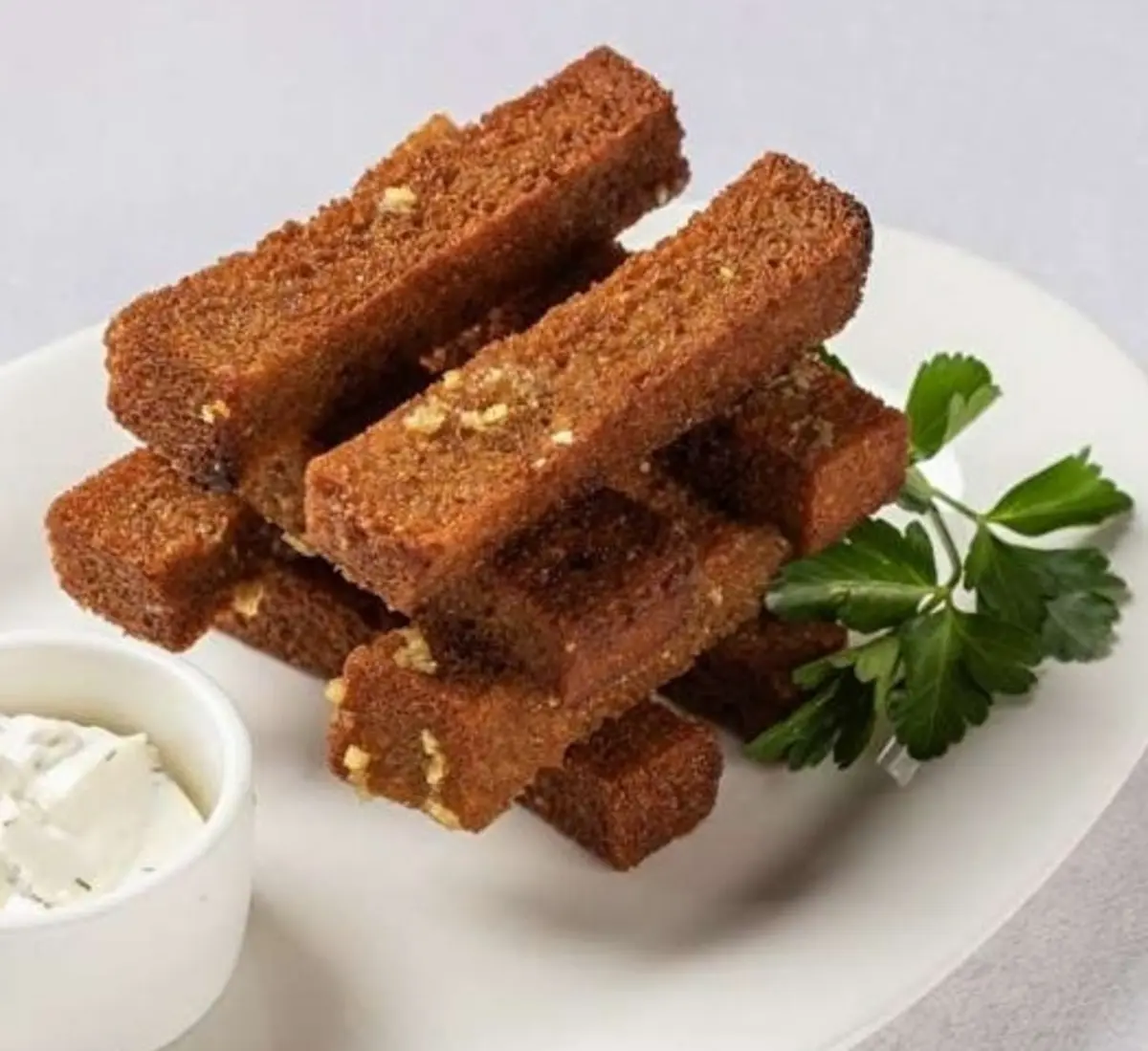 Гренки чесночные 