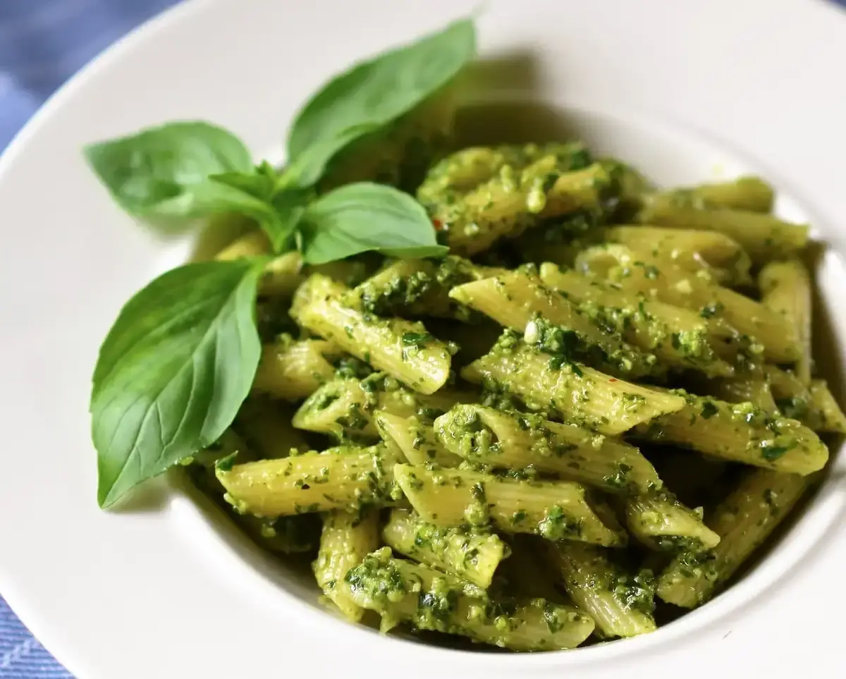  Паста с овощами и соусом "Песто"