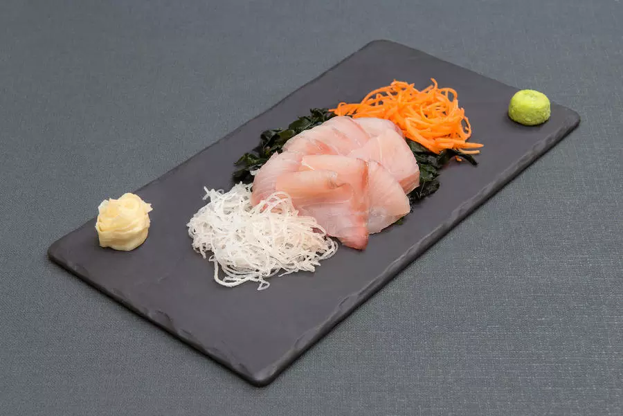 Сашими сузуки