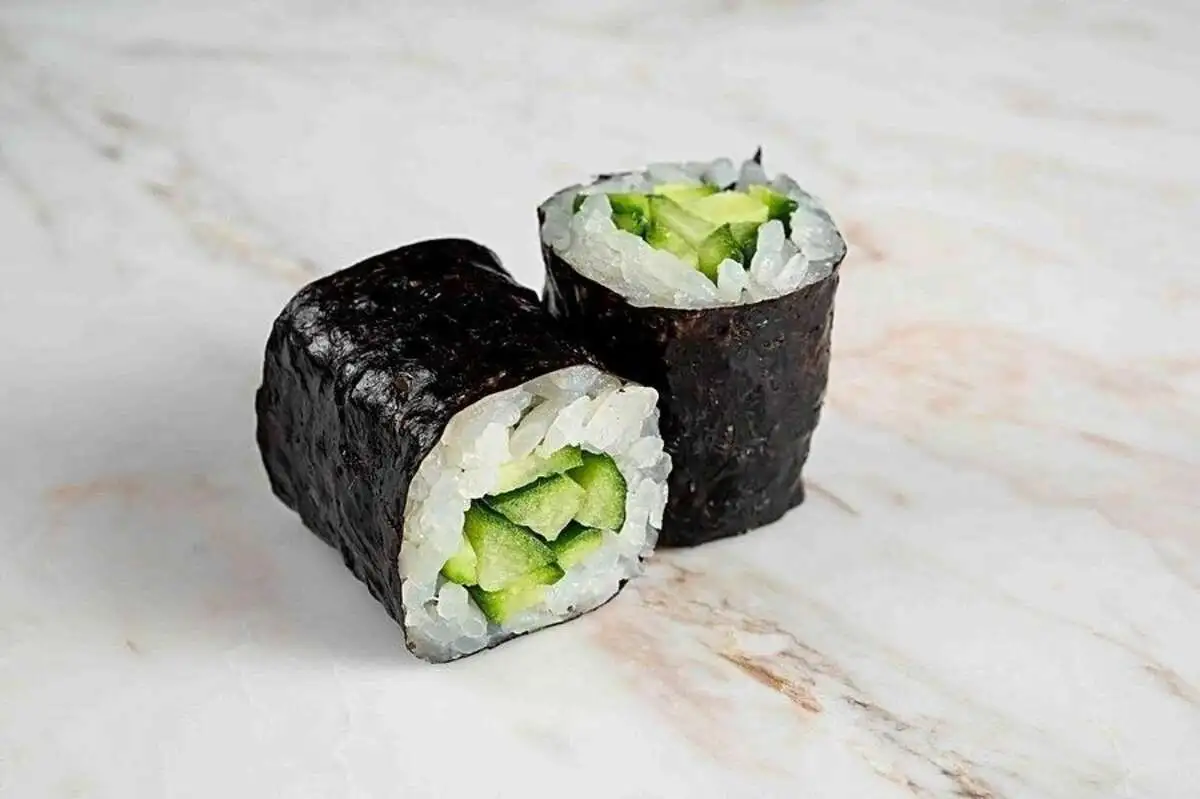 Нори маки с огурцем