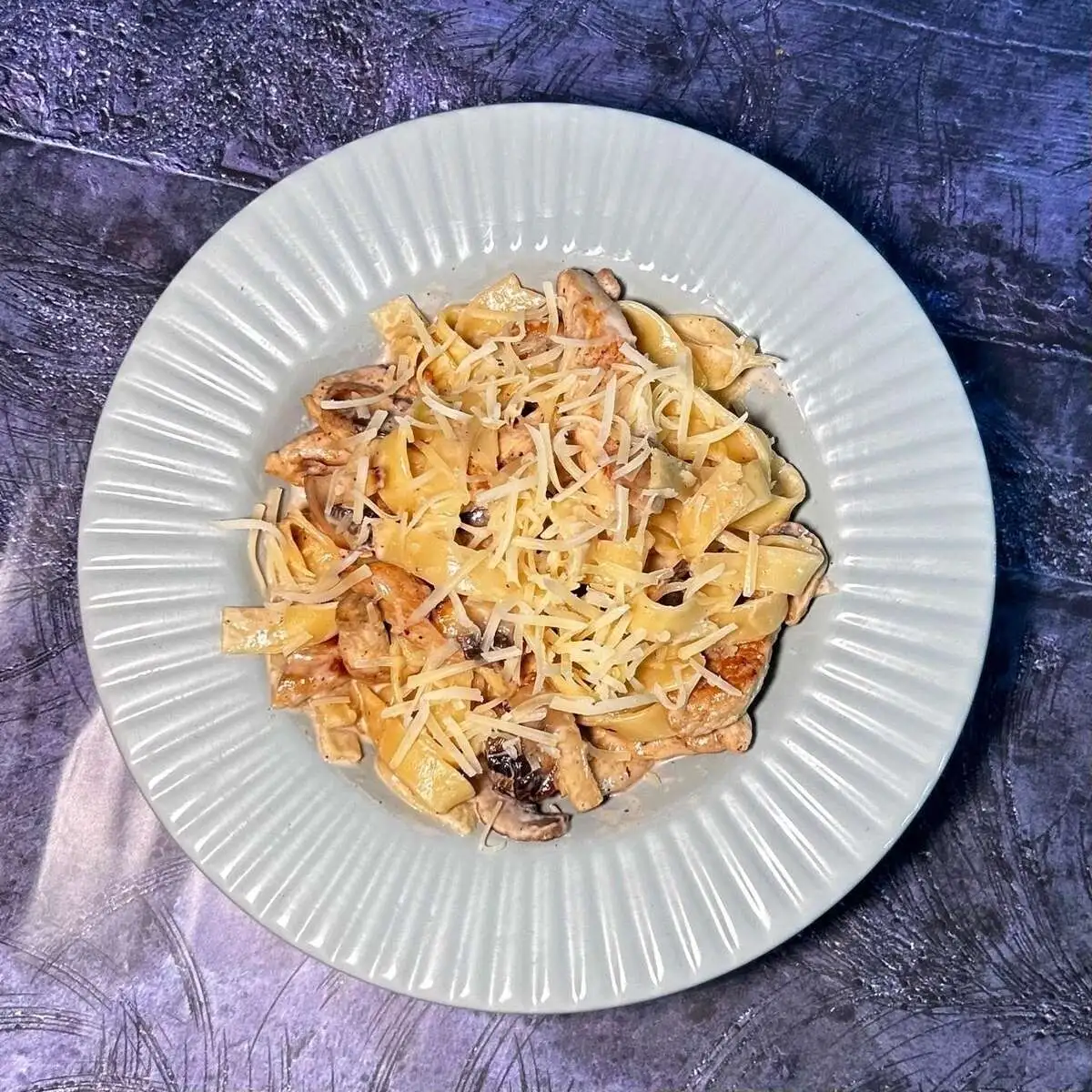 Фетучини с курицей